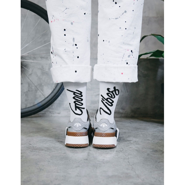 good vibes white