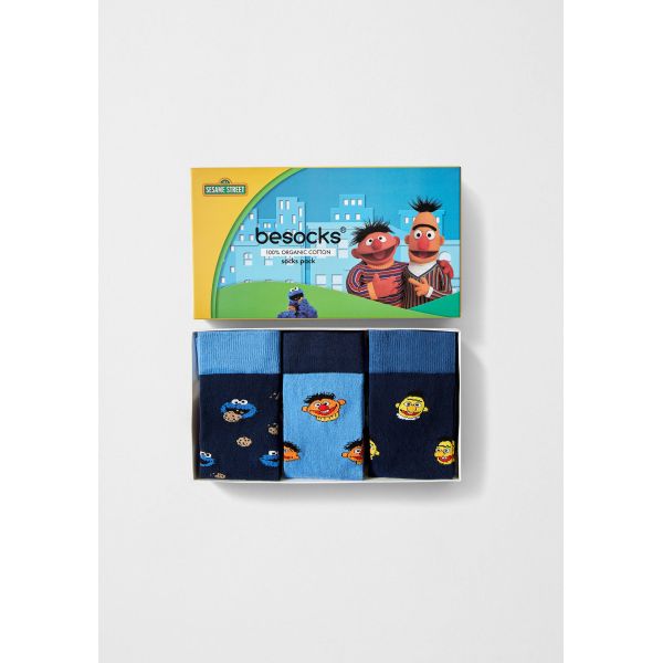 3-pack sesame street socks gift box